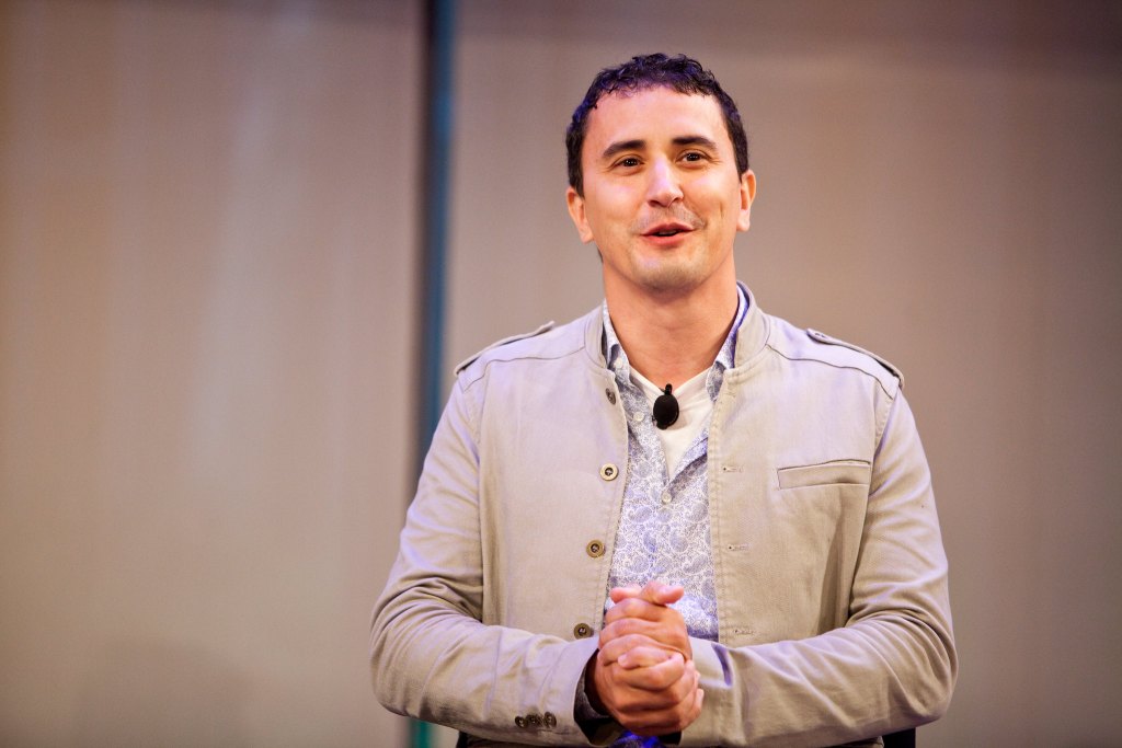 Emin Gün Sirer aclara que Avalanche apoya a las subredes considerando los beneficios de entornos apartados para cada proyecto, aprovechando la compatibilidad de la blockchain.