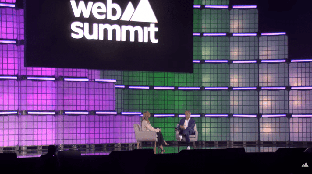 Luana Lopes Lara Cofundadora y COO de Kalshi durante su participación en el Web Summit Rio 2026.